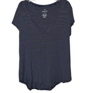 American Eagle Outfitters Favorite T Navy & White Striped V-Neck Tee size‎ M